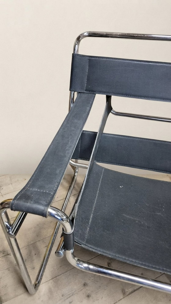 Vintage B3 Wassily-stoel van Marcel Breuer voor Knoll International, zwart leer, jaren 80, 65 x 78 x 74 cm (photo 7 of 8)