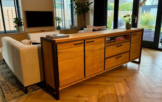 Buffet bas robuste XOOON / Henders & Hazel Metalo, 240 cm, Bois, Métal, Marron, Modern (photo 2 sur 5)