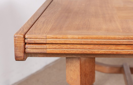 Image 1 of Très grande table de repas extensible, 320 cm, en chêne par Guillerme et Chambron pour Votre Maison 1960.