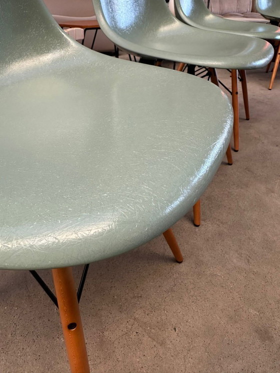 Image 1 of 6x Vitra DSW Fiberglas