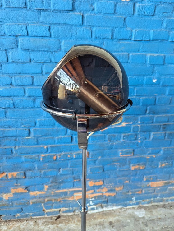 Image 1 of Lampadaire vintage design néerlandais Raak Globe