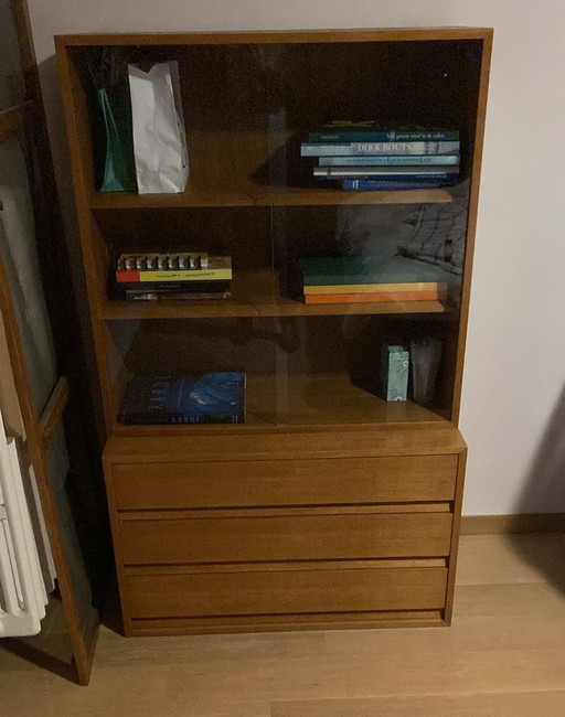 Van den Berghe-Pauvers Vitrine – Massivholz – belgischer Designklassiker