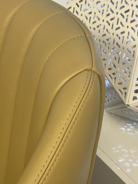 Image 1 of 2 Leolux Baani Stühle mit Armlehnen