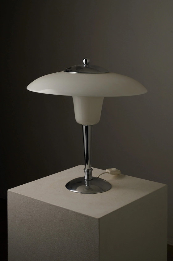 Art Deco Glass Mushroom Table Lamp (photo 5 of 11)