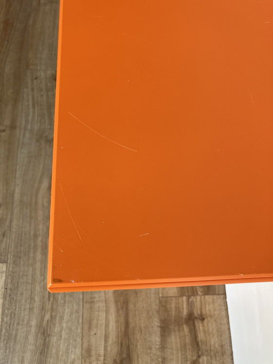 Image 1 of Armoire murale Montana Slim originale à 2 portes, couleur orange - Peter J. Lassen

