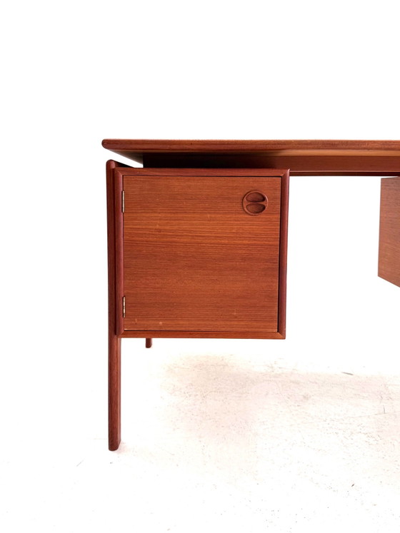 Vintage Danish Teak Desk, Arne Vodder ‘60 – Wood (photo 4 of 14)