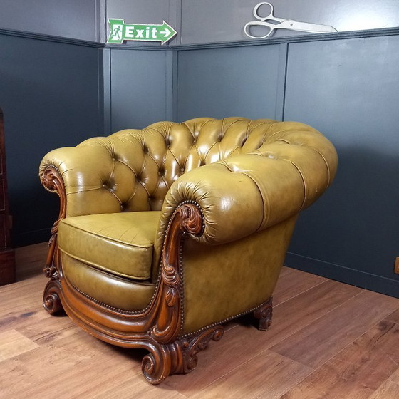 Image 1 of Poltrona club Chesterfield in stile barocco