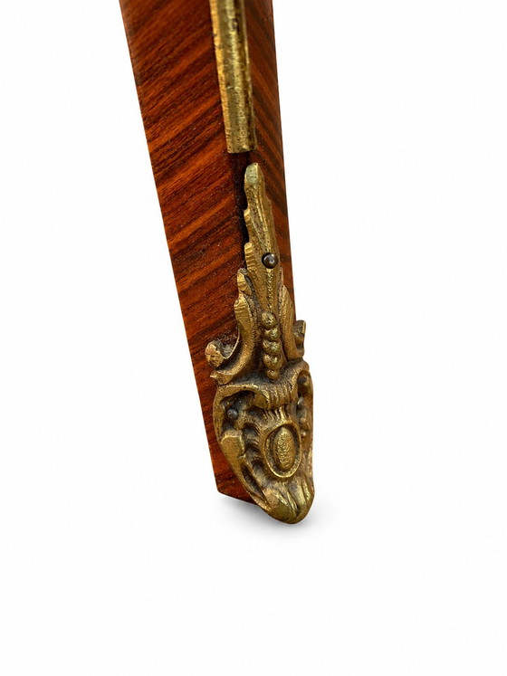 Comodini Luigi XV con intarsi floreali – Wood (photo 11 of 11)