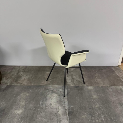 Joni Set of 4 – Bert Plantagie, eetkamerstoelen, Leather, Plastic (photo 2 of 4)