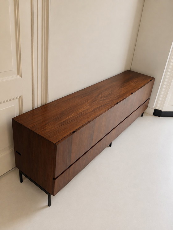 Vintage minimalistisch dressoir – Wood (photo 2 of 15)