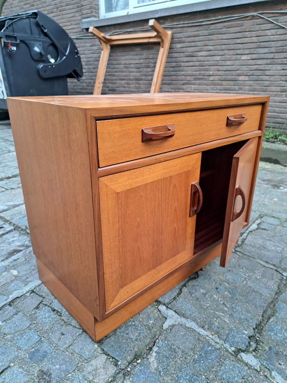 Image 1 of Cassettiera in teak con piano G