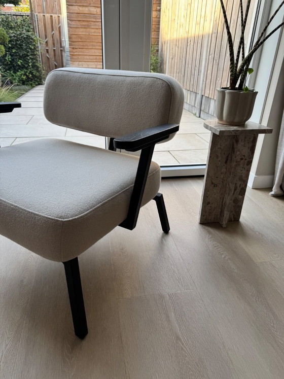 Poltrona con rivestimento in tessuto crema, Studio Henk, Poltrone, Legno, Metallo, Modern (foto 3 di 5)