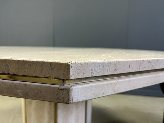 Image 1 of Table à manger octogonale italienne en travertin et laiton des années 1970