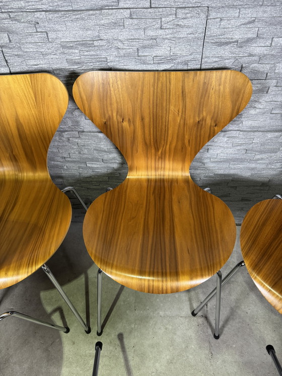 6 x Fritz Hansen Series 7 Butterfly Chair Walnut – Dining chairs, Wood, Chrome, Modern (photo 7 of 15)