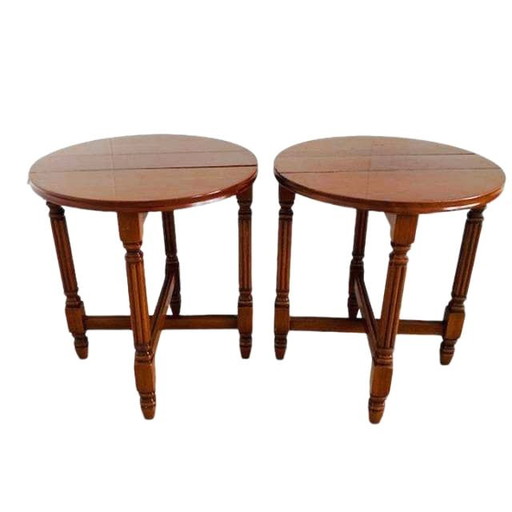 Ensemble de tables d'appoint suspendues de style anglais en bois fruitier laqué 1950