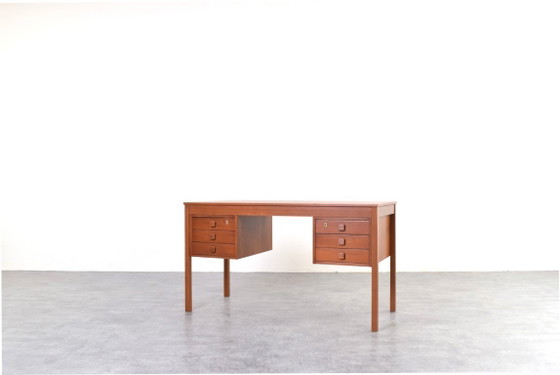 Dänischer Teakholz-Schreibtisch aus der Mitte des Jahrhunderts von Domino Møbler, 1960er Jahre. – Wood (photo 3 of 18)