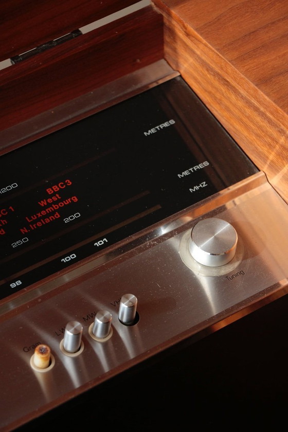 Image 1 of Giradischi vintage HMV 2351 – Mobile audio inglese anni '70