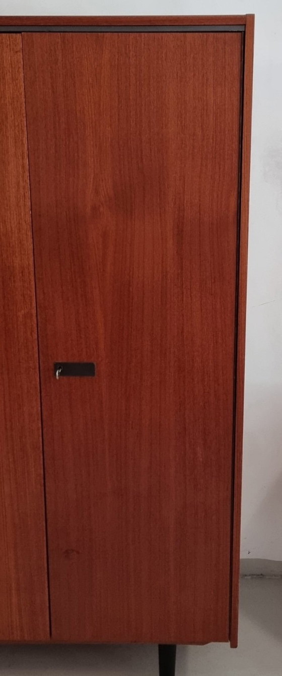 Armoire Mid Century – Wood (photo 14 of 23)
