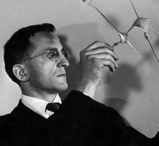 Image 1 of Serge Mouille ceiling lamp, 3 arms, 1 curved