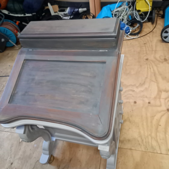 Image 1 of Desk with hinged lid needs to be refurbished