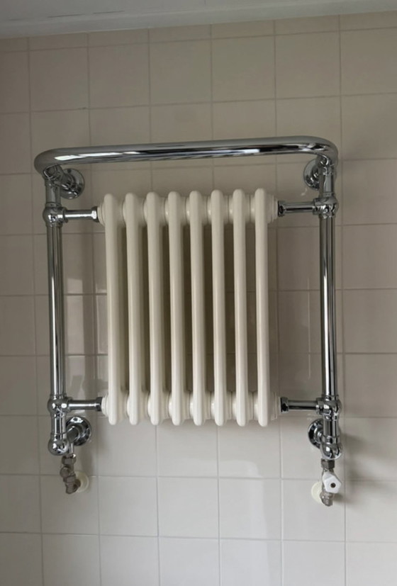 Image 1 of Portasciugamani da bagno con radiatore retrò
