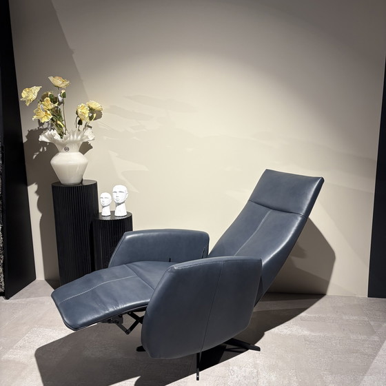 Image 1 of The Future New Fabulous 300 recliner