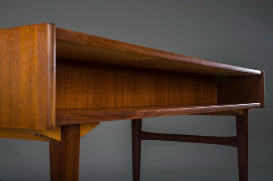 Image 1 of Mid Century Teakholz-Schreibtisch, zugeschrieben Bartels Works, 1960er Jahre