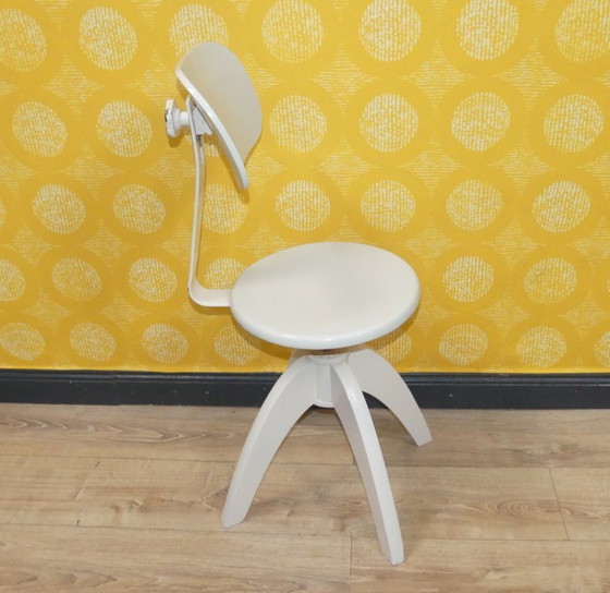 Image 1 of Chaise pivotante vintage KRENZER chaise d'architecte chaise d'atelier chaise de bureau laquée blanche base pivotante rég
