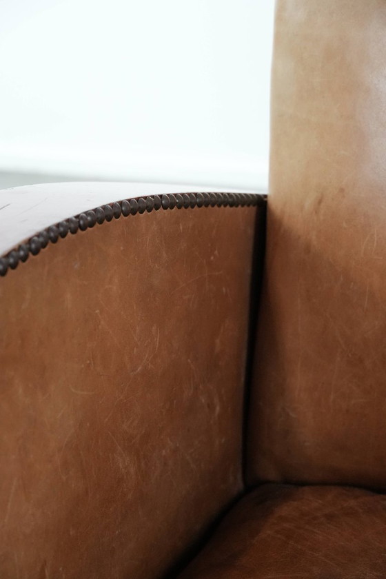 Image 1 of Fauteuil de style Art déco en cuir de vachette d'une belle couleur cognac clair