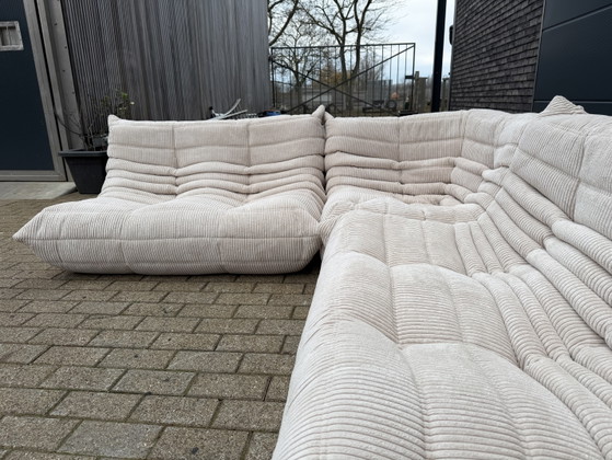 Image 1 of Ligne Roset Togo 3zit, 2zit en hoek in Beige Ribcord (Velours côtelé) 10/10 staat!!