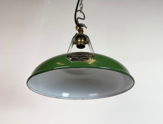 Image 1 of Lampada a sospensione industriale in smalto verde di Coolicon, anni '50