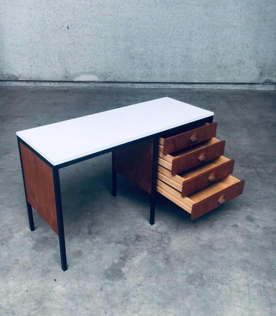 Image 1 of Scrivania di design olandese in stile moderno di metà secolo, Paesi Bassi, anni '60