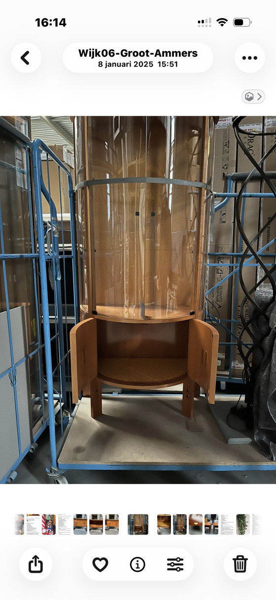 Image 1 of Muy bonita vitrina Giorgetti.