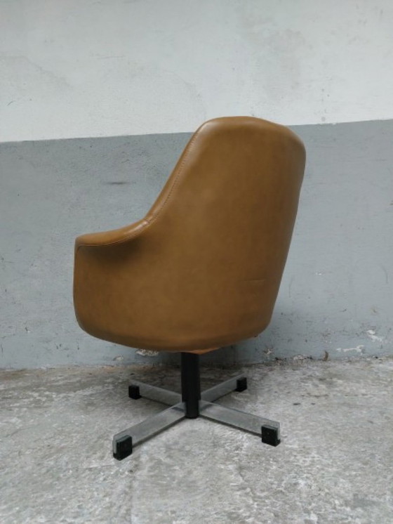 Mid-Century Swivel Chairs – Draaistoelen, Plastic (photo 34 of 39)