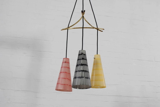 Lampada a sospensione da soffitto vintage colorata anni '60 '70 MCM – Lampadari, Vetro, Ottone (photo 9 of 14)