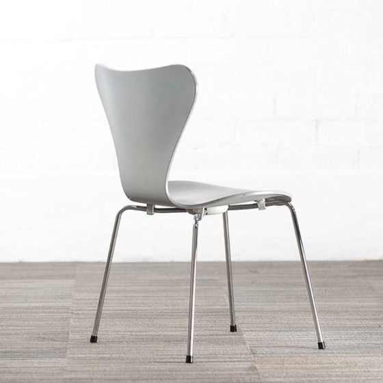 Image 1 of Fritz Hansen Serie 7 Schmetterlings-Empfangsstuhl