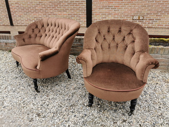 Image 1 of Set di divani classici imbottiti e antichi