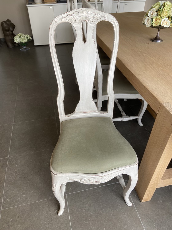 Image 1 of Robuuste eetkamertafel met 8 rococo stijl stoelen 