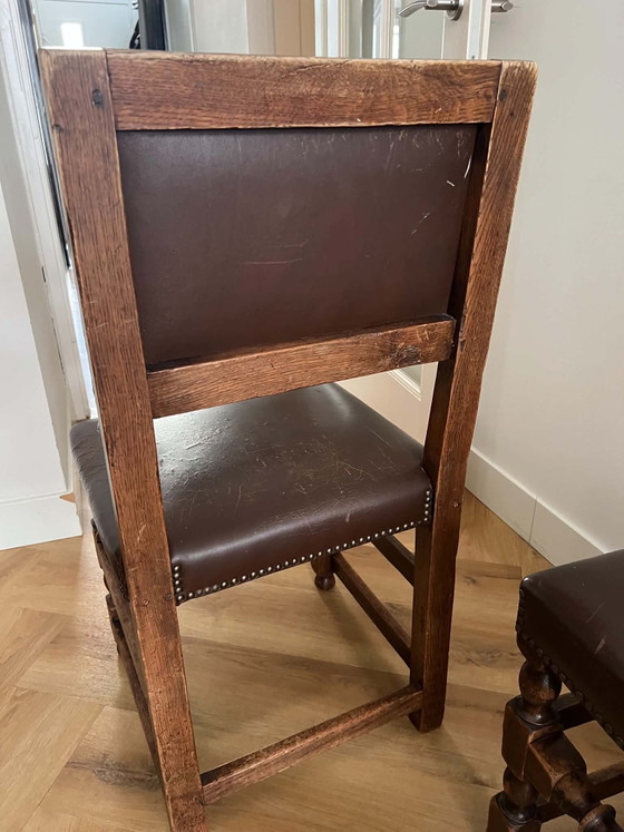 Image 1 of Antieke Eikenhouten Stoelen met Lederen Bekleding
