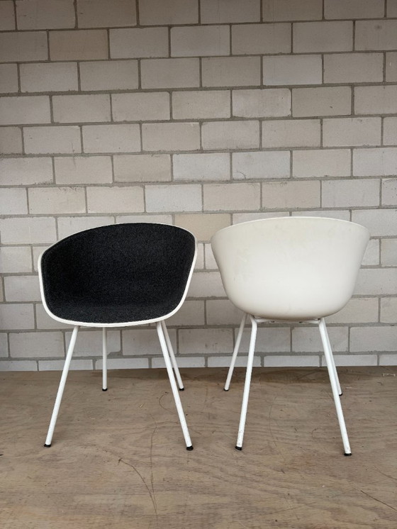 Image 1 of HAY AAC26 chair (white/gray)