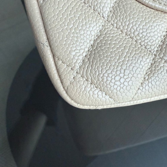 Image 1 of Chanel Classic Flap Jumbo - Caviar Quilted Grained Calfskin Lichtbeige Goudkleurige Hardware Serie 13