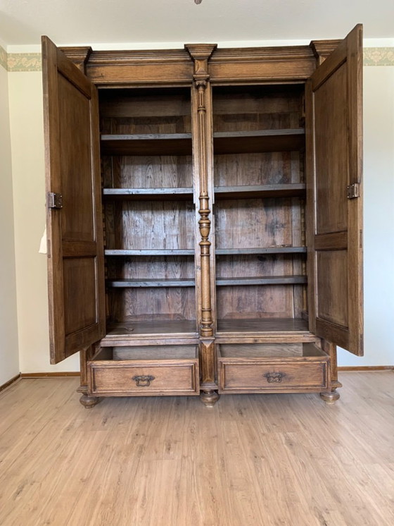Image 1 of Antieke eiken hollandse vakmanschap kast bruin handgemaakt