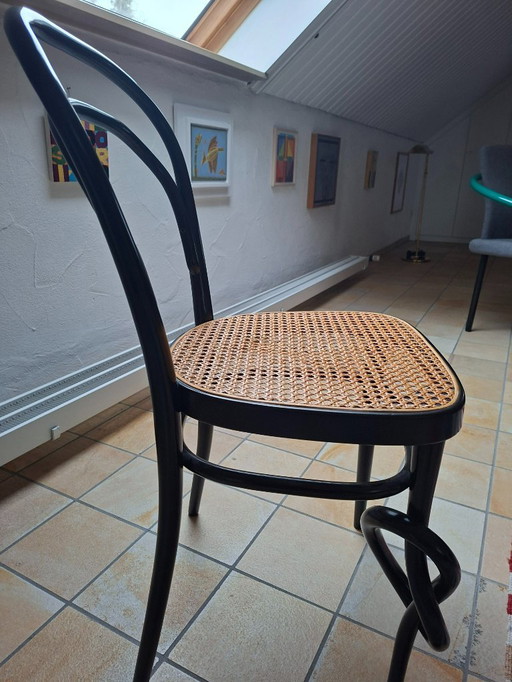 Sedia 214k di Michael Thonet per Thonet