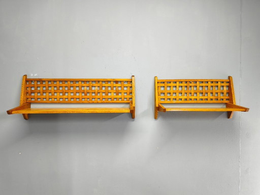 Par de estantes plegables de pared de mediados de siglo de ULUV, Checoslovaquia.