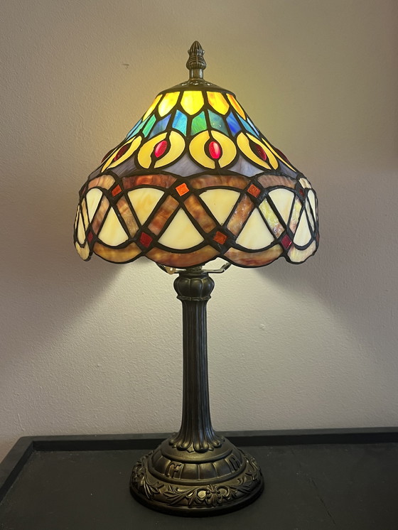 Image 1 of Vidrieras Tiffany Twenties Style Lámpara de mesa Motivo de plumas de pavo real