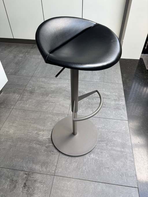 3x bar stool Montis Mick