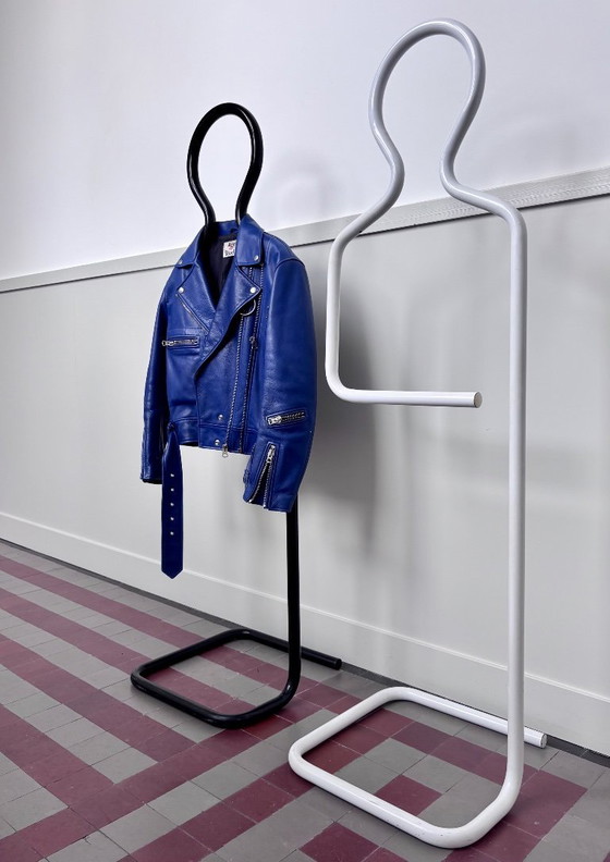 Image 1 of Set van 2 Postmodern Dressboys / Valet Stands – Pierre Cardin Stijl – Jaren 80 Pop Art (Zwart & Wit)
