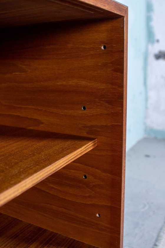 Image 1 of Vintage teakhouten ladekast/dressoir, Deens, midden 20e eeuw