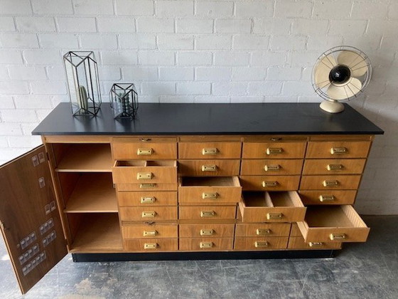 Image 1 of Vintage mid-century apotheekkast,apothekerskast,ladenkast