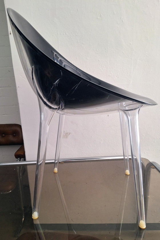 Image 1 of Kartell: la sedia impossibile di Philippe Starck